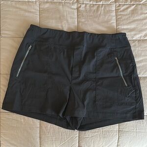 Athleta Trekkie North Short